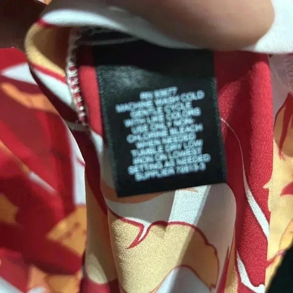 Liz Claiborne cold shoulder lightweight scoop ruffle neckline & sleeve top XL - Picture 11 of 11